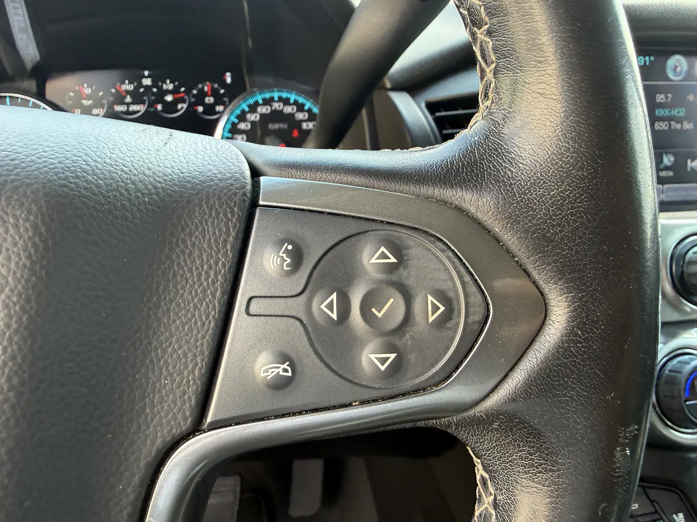 2019 Chevrolet Suburban - $29,750