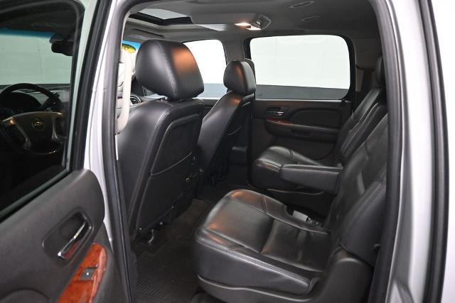 2014 Chevrolet Suburban - $14,888