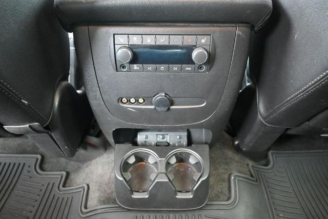 2014 Chevrolet Suburban - $14,888