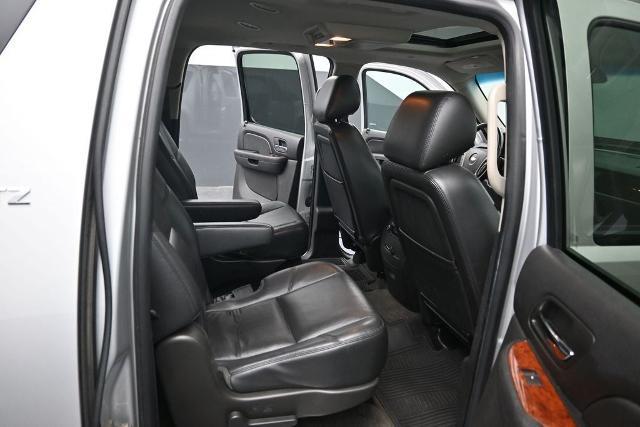 2014 Chevrolet Suburban - $14,888
