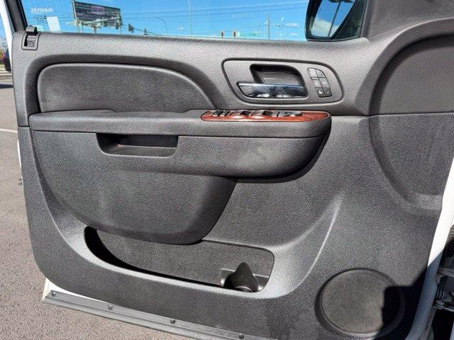 2014 Chevrolet Suburban - $8,789