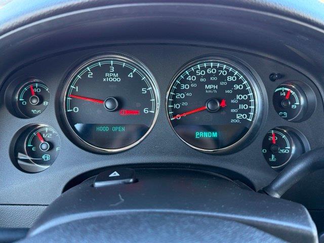 2014 Chevrolet Suburban - $8,789