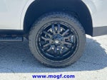 2022 Tahoe Thumbnail 34