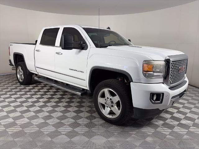 2015 GMC Sierra - $32,998