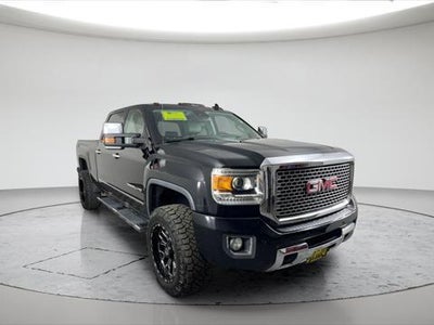 2015 GMC Sierra 2500HD 4X4 Denali 4DR Crew Cab SB