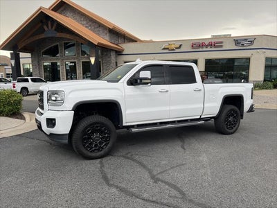 2015 GMC Sierra 2500HD 4X4 Denali 4DR Crew Cab SB