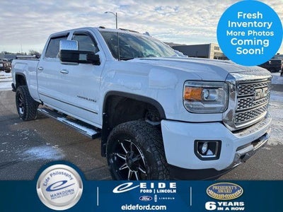 2019 GMC Sierra 2500HD 4X4 Denali 4DR Crew Cab SB