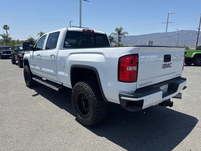 2019 GMC Sierra 2500HD 4X4 Denali 4DR Crew Cab SB