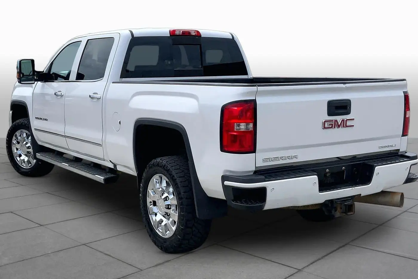 2019 GMC Sierra Hd - $40,525
