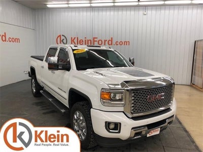 2016 GMC Sierra 2500HD 4X4 Denali 4DR Crew Cab SB