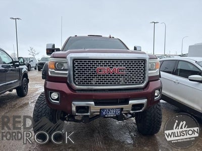 2016 GMC Sierra 2500HD 4X4 Denali 4DR Crew Cab SB
