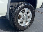 2017 Sierra 2500HD Thumbnail 31