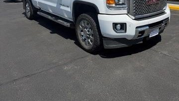 2017 GMC Sierra 2500HD Denali