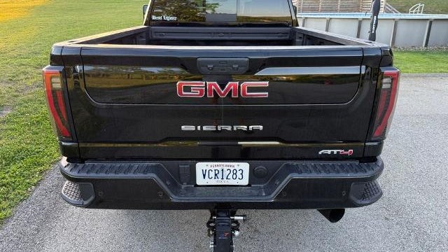 2024 GMC Sierra 2500HD AT4