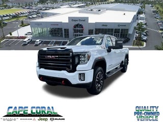 2020 GMC Sierra 2500HD with Summit White Exterior