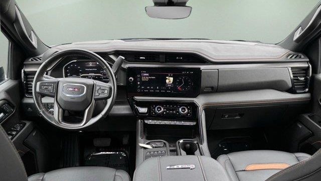 2025 GMC Sierra 2500HD AT4