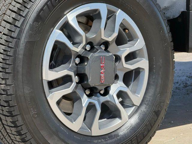 2022 GMC Sierra Hd - $34,690