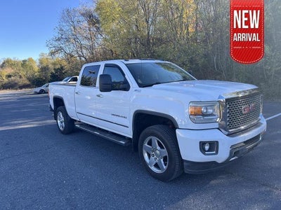 Photo of a 2015 GMC Sierra 3500HD 4X4 Denali 4DR Crew Cab SB SRW for sale