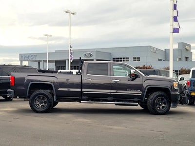 2016 GMC Sierra 3500HD 4X4 Denali 4DR Crew Cab SB SRW