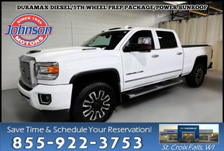2017 GMC Sierra 3500HD with Summit White Exterior