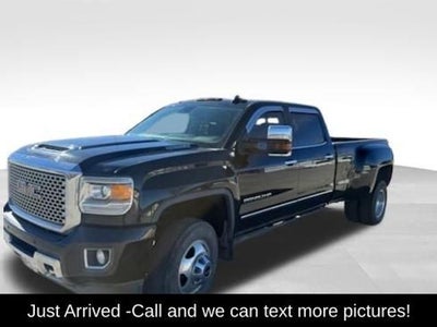 2017 GMC Sierra 3500HD 4X4 Denali 4DR Crew Cab SRW