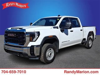 2024 GMC Sierra 2500HD with Summit White Exterior