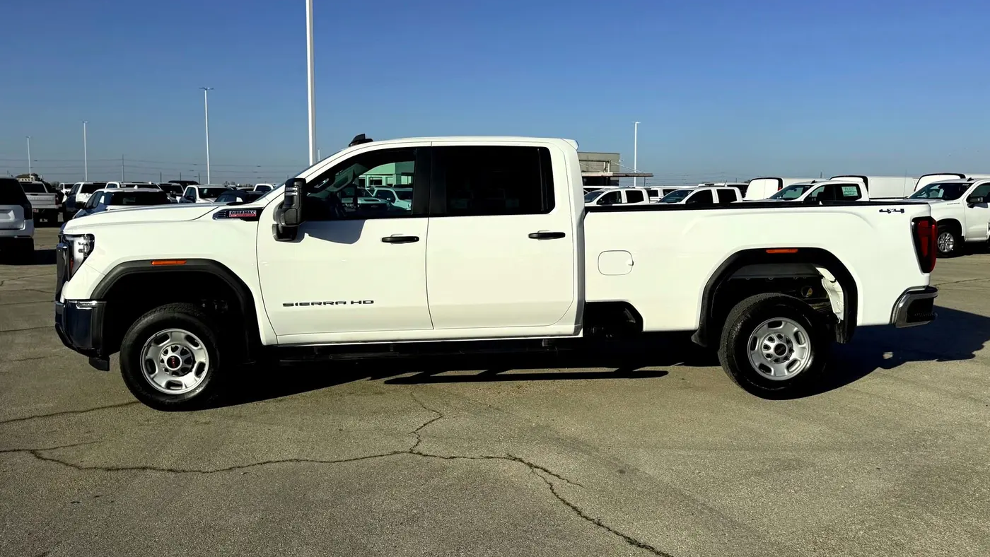 2024 GMC Sierra 2500HD Pro