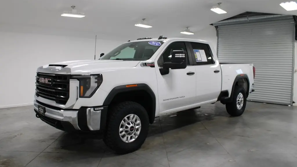 2024 GMC Sierra 2500HD Pro