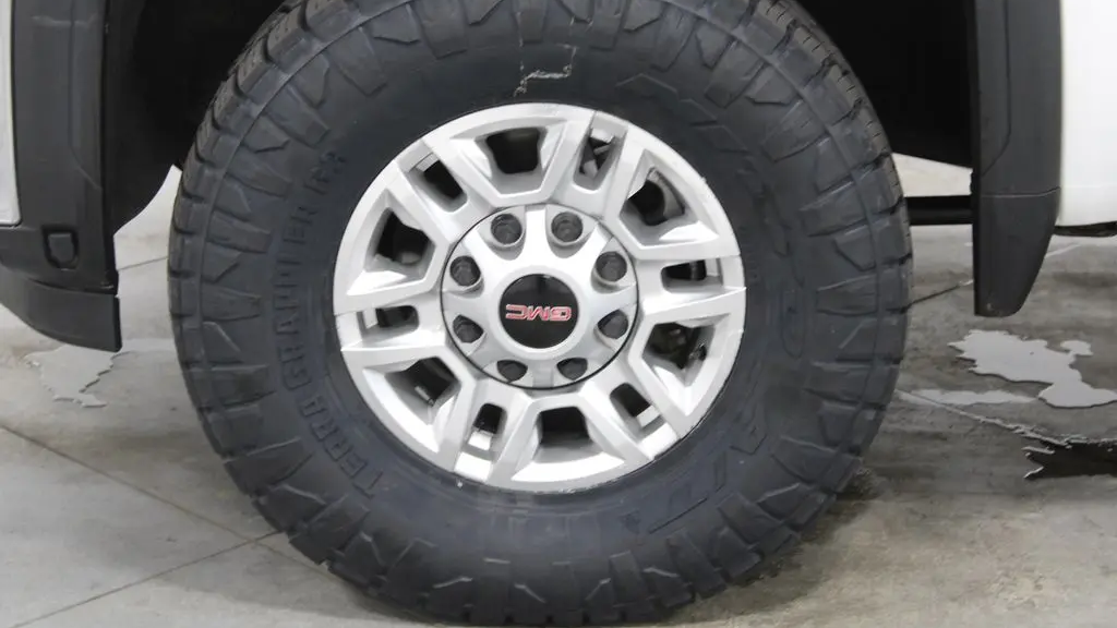 2024 GMC Sierra 2500HD Pro