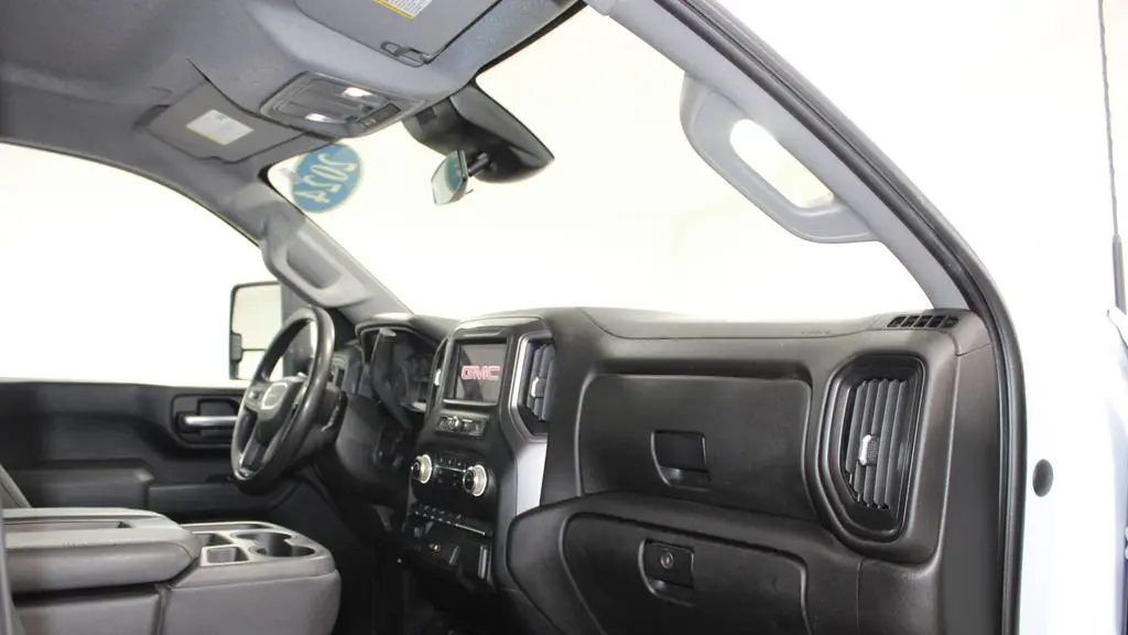 2024 GMC Sierra 2500HD Pro