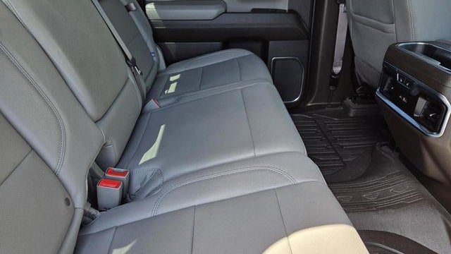 2024 GMC Sierra 2500HD SLT