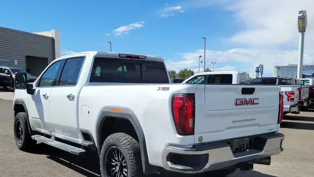 2023 GMC Sierra 2500HD SLT