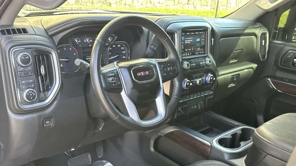 2023 GMC Sierra 2500HD SLT