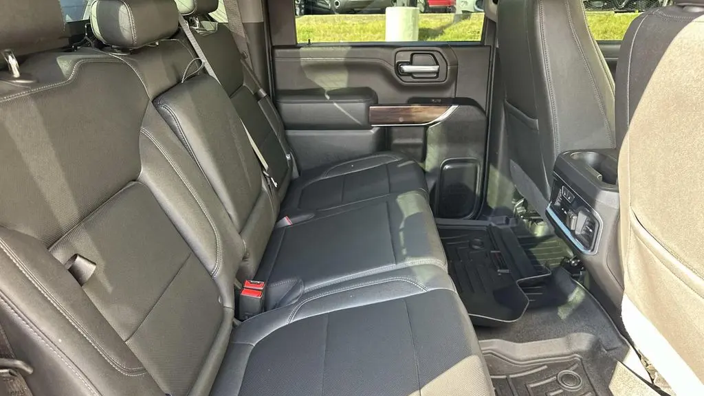 2023 GMC Sierra 2500HD SLT