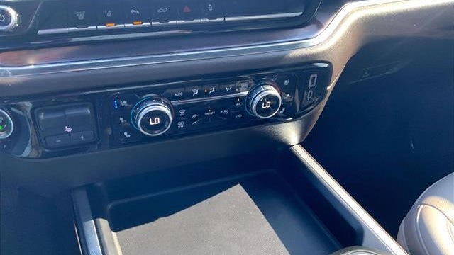 2024 GMC Sierra 2500HD SLT