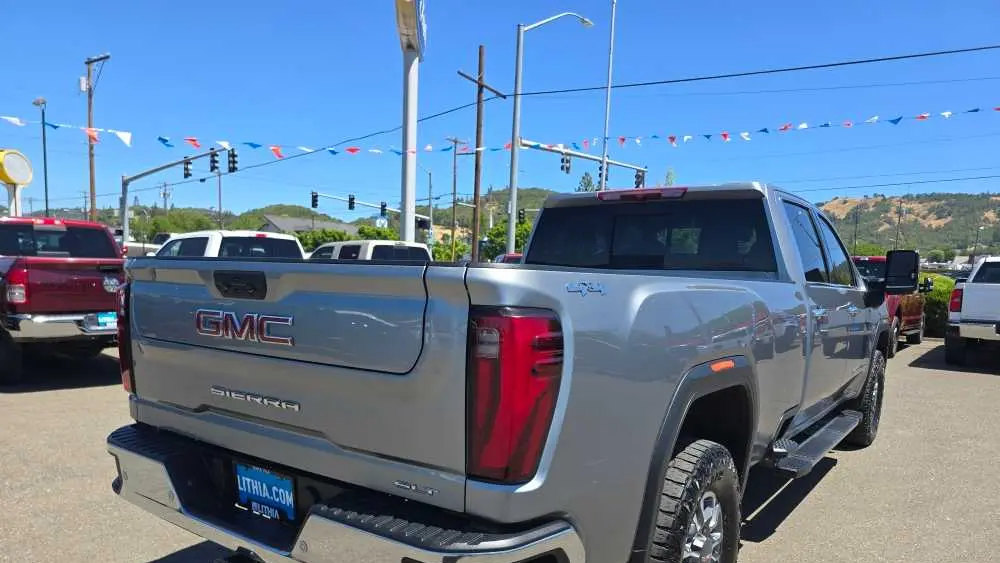 2024 GMC Sierra 2500HD SLT