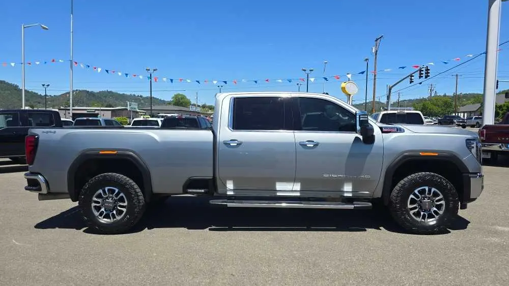 2024 GMC Sierra 2500HD SLT