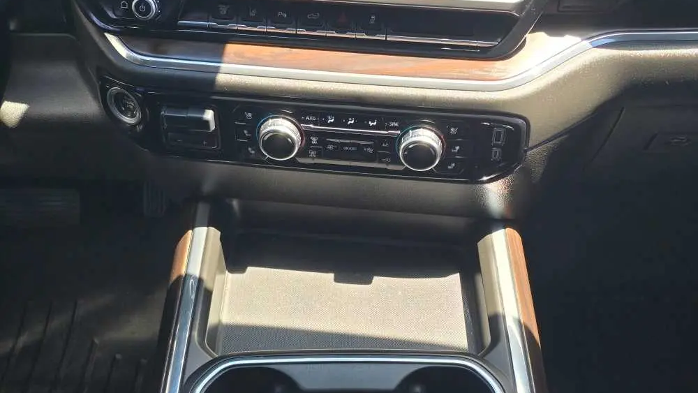 2024 GMC Sierra 2500HD SLT