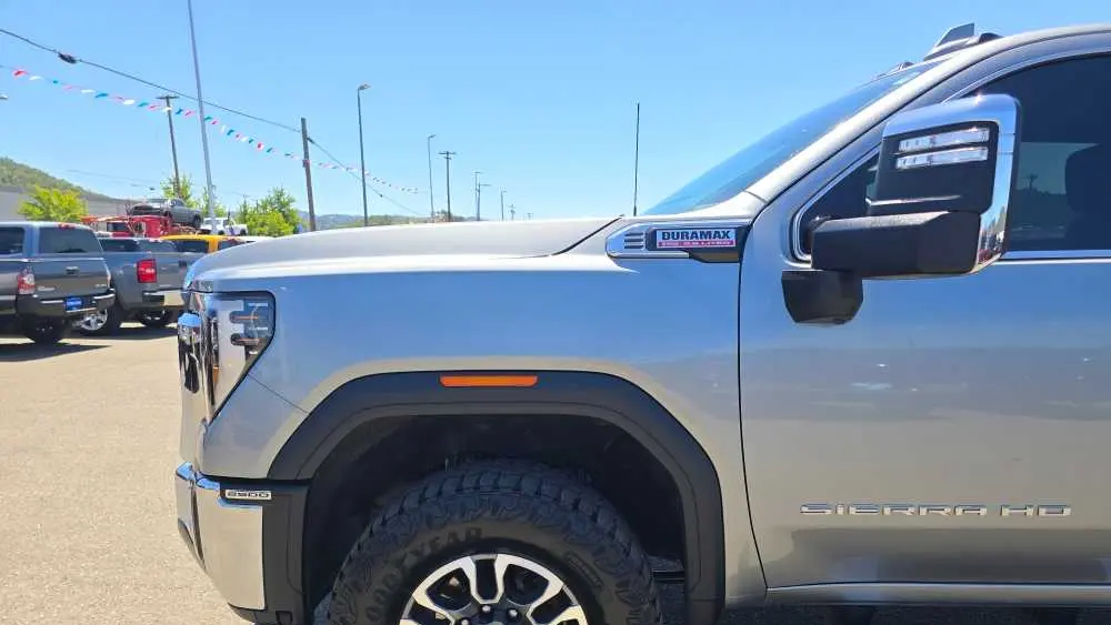 2024 GMC Sierra 2500HD SLT