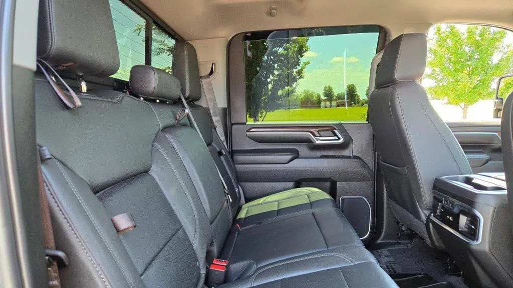 2024 GMC Sierra 2500HD SLT