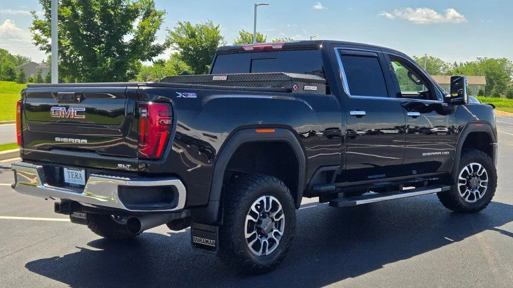 2024 GMC Sierra 2500HD SLT