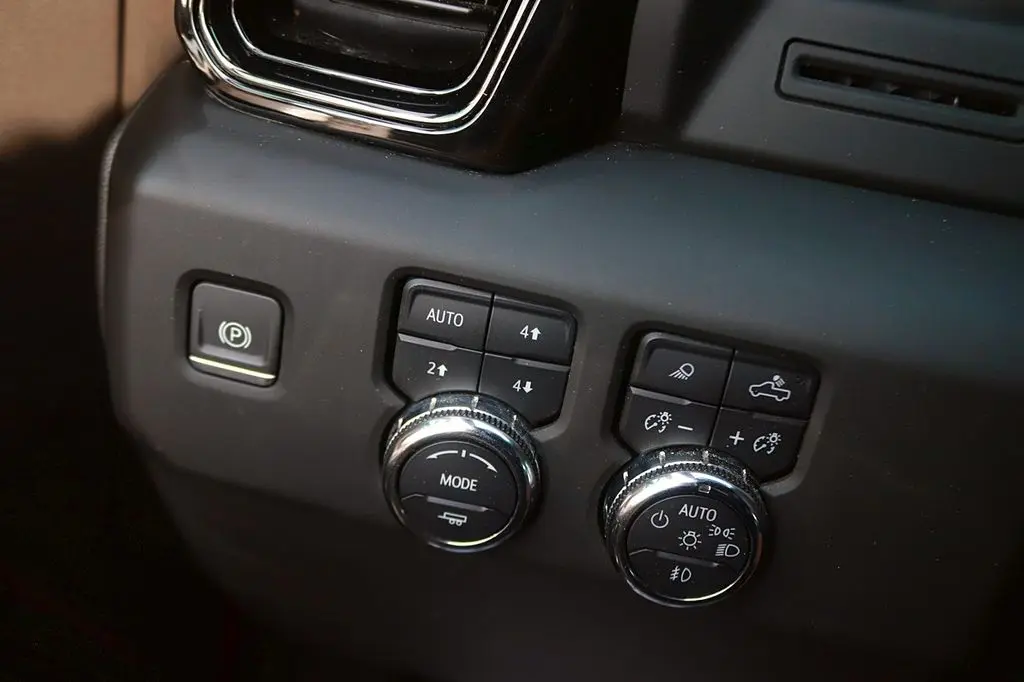 2024 GMC Sierra Hd - $61,899