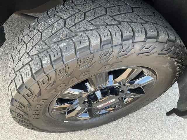 2024 GMC Sierra Hd - $65,395
