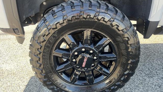 2024 GMC Sierra 2500HD AT4