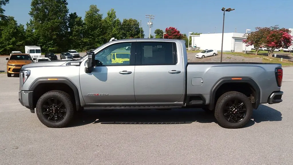 2024 GMC Sierra 2500HD AT4