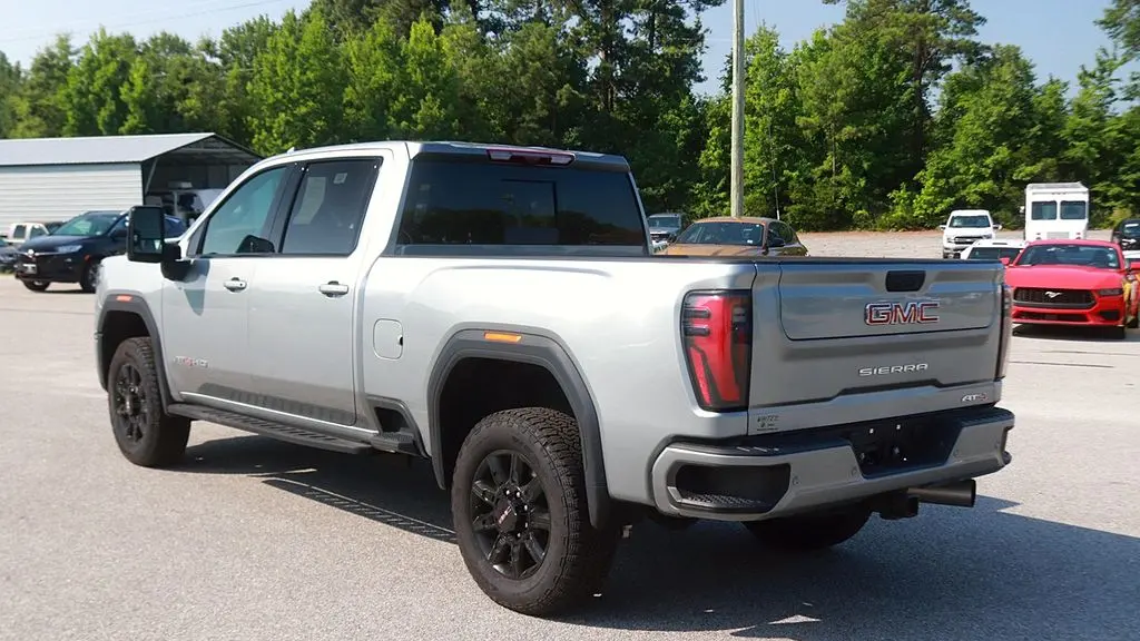 2024 GMC Sierra 2500HD AT4