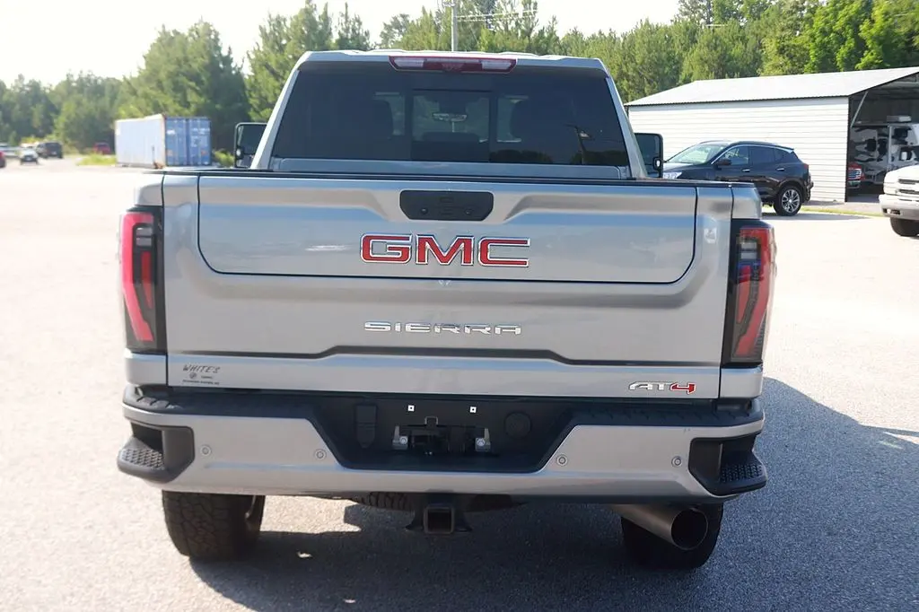 2024 GMC Sierra Hd - $73,520