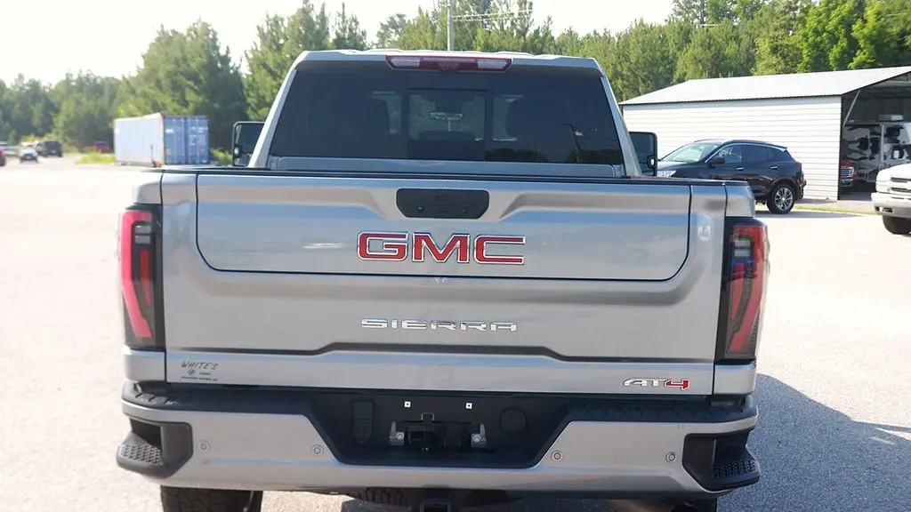 2024 GMC Sierra 2500HD AT4