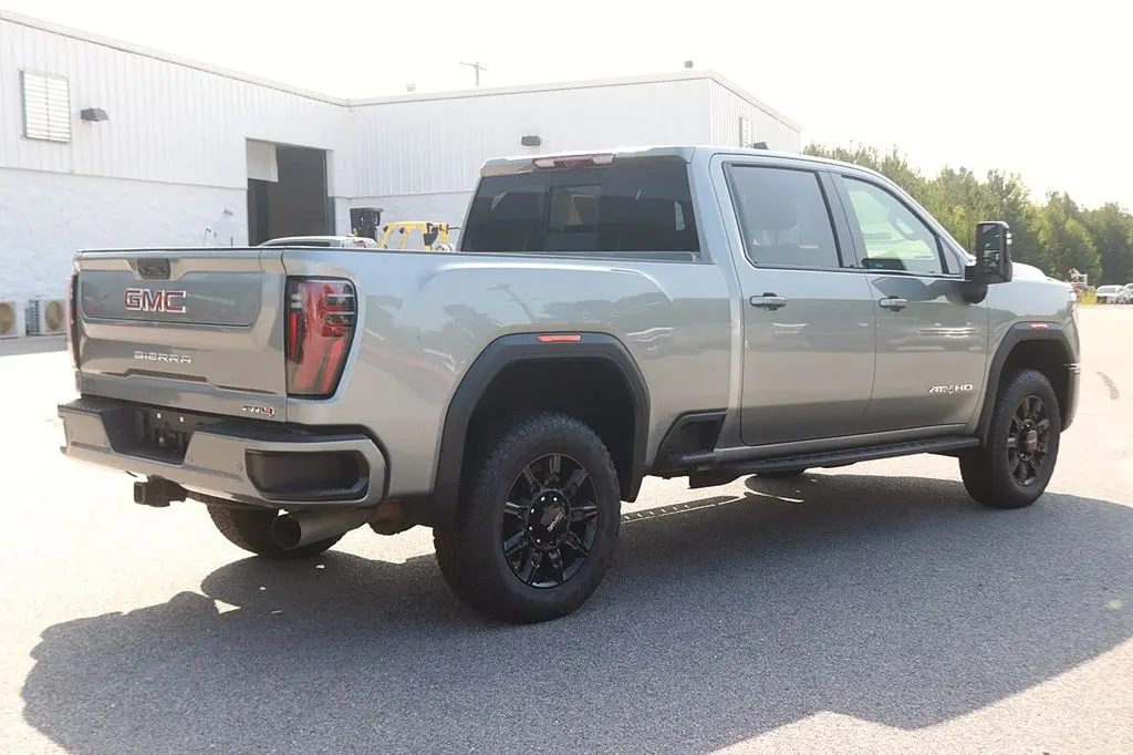 2024 GMC Sierra Hd - $73,520