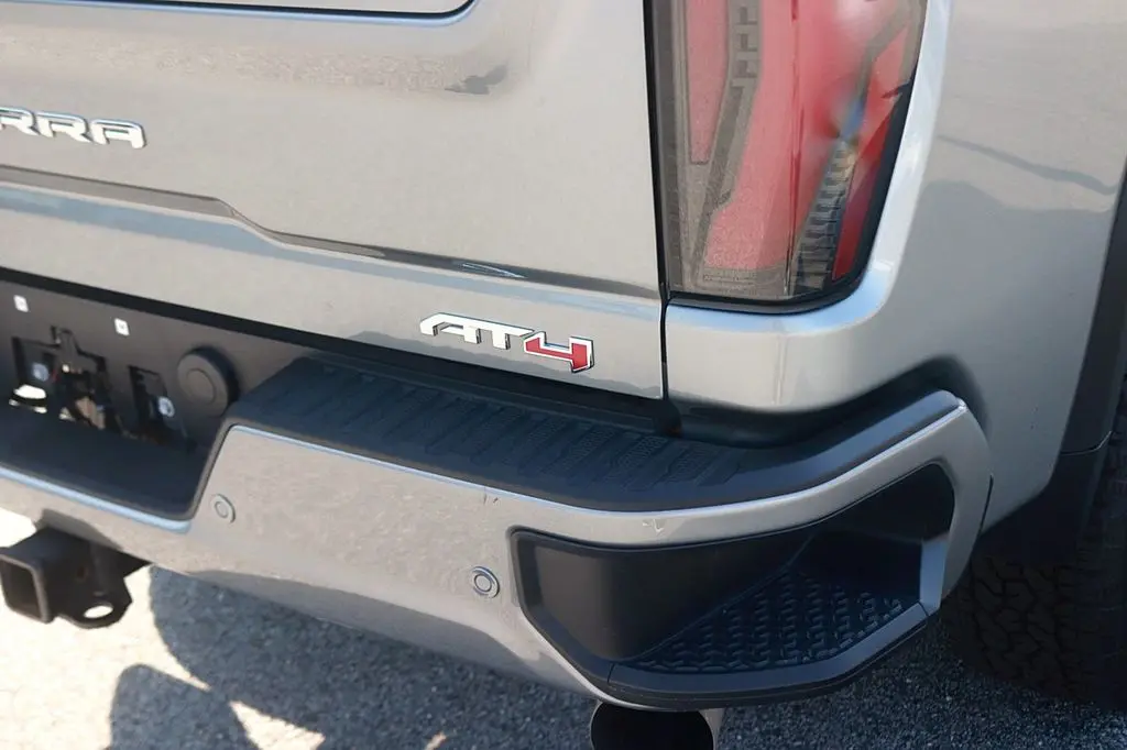 2024 GMC Sierra Hd - $73,520